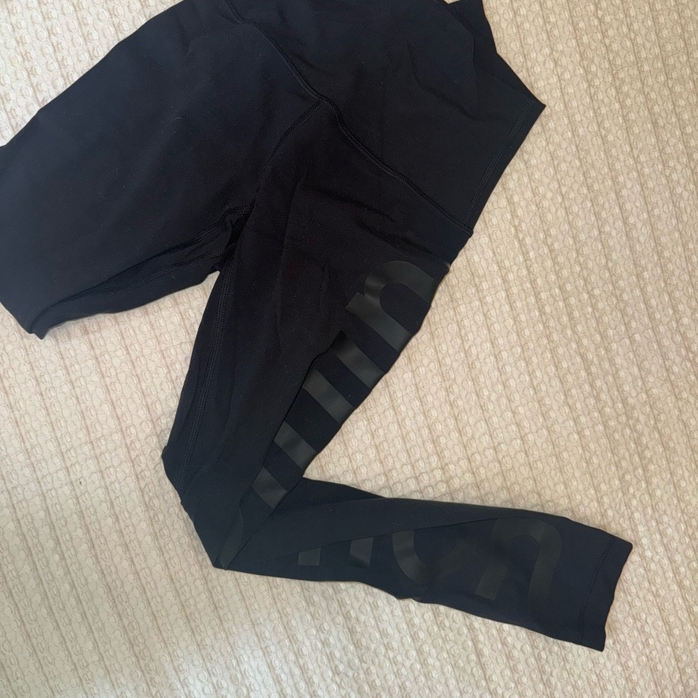 lululemon logo Black Leggings